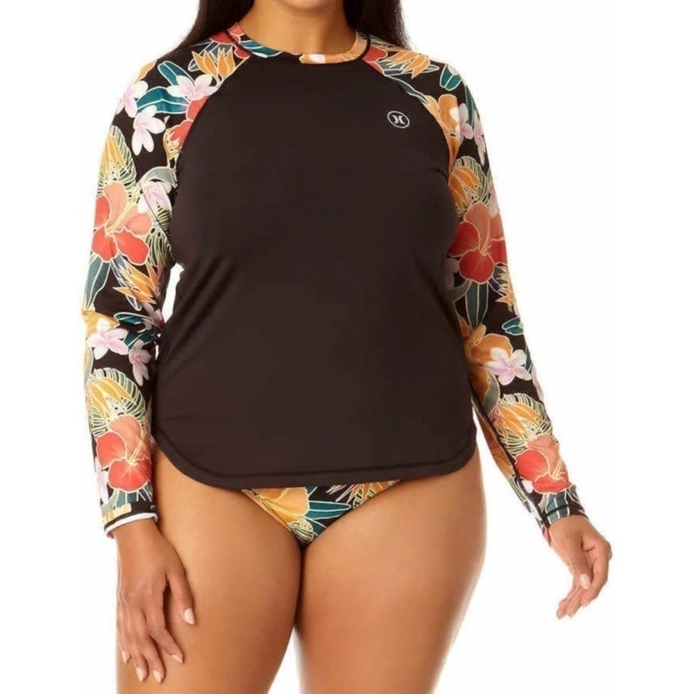 NEW HURLEY Women’s UPF 50+ Long-Sleeve Rashguard in Caribbean Dreamin’